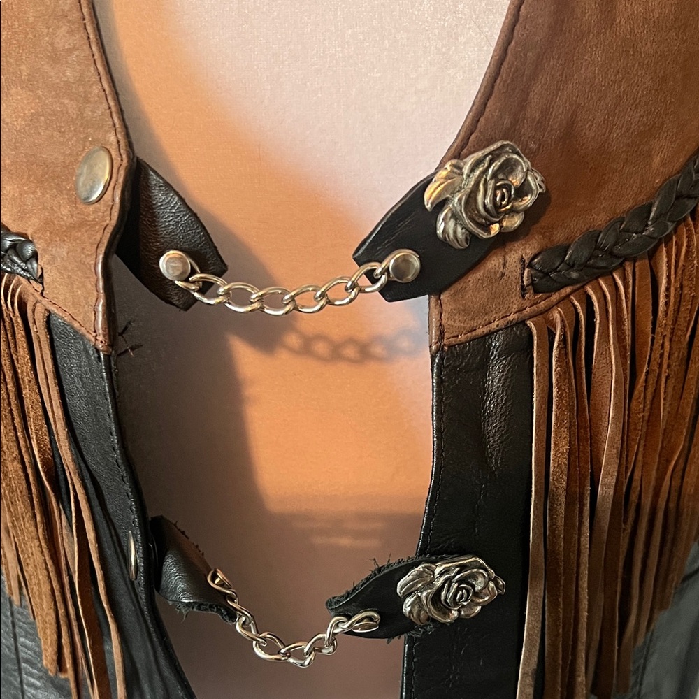 Western Leather Fringe Vest‎ - Picture 4 of 13